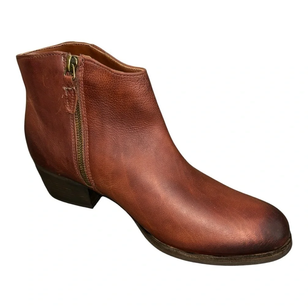 Clarks Maypearl Fawn Women’s Heeled Bootie – Dark Brown Leather Size 9